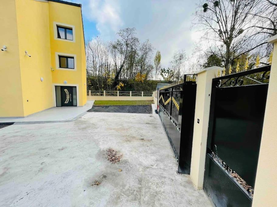Masion Belle Vue Apartment Sarcelles Exterior photo